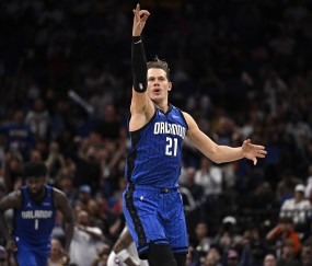 👍️魔术今年休赛期操作盘点：7换1得到贝恩 白菜价签琼斯&amp;大瓦